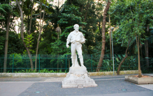 Monumento na Avenida Paulista