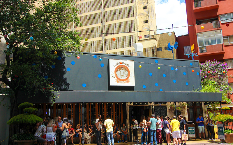 Restaurantes-e-Bares-tradicionais-na-região-da-Bela-Vista-em-SP